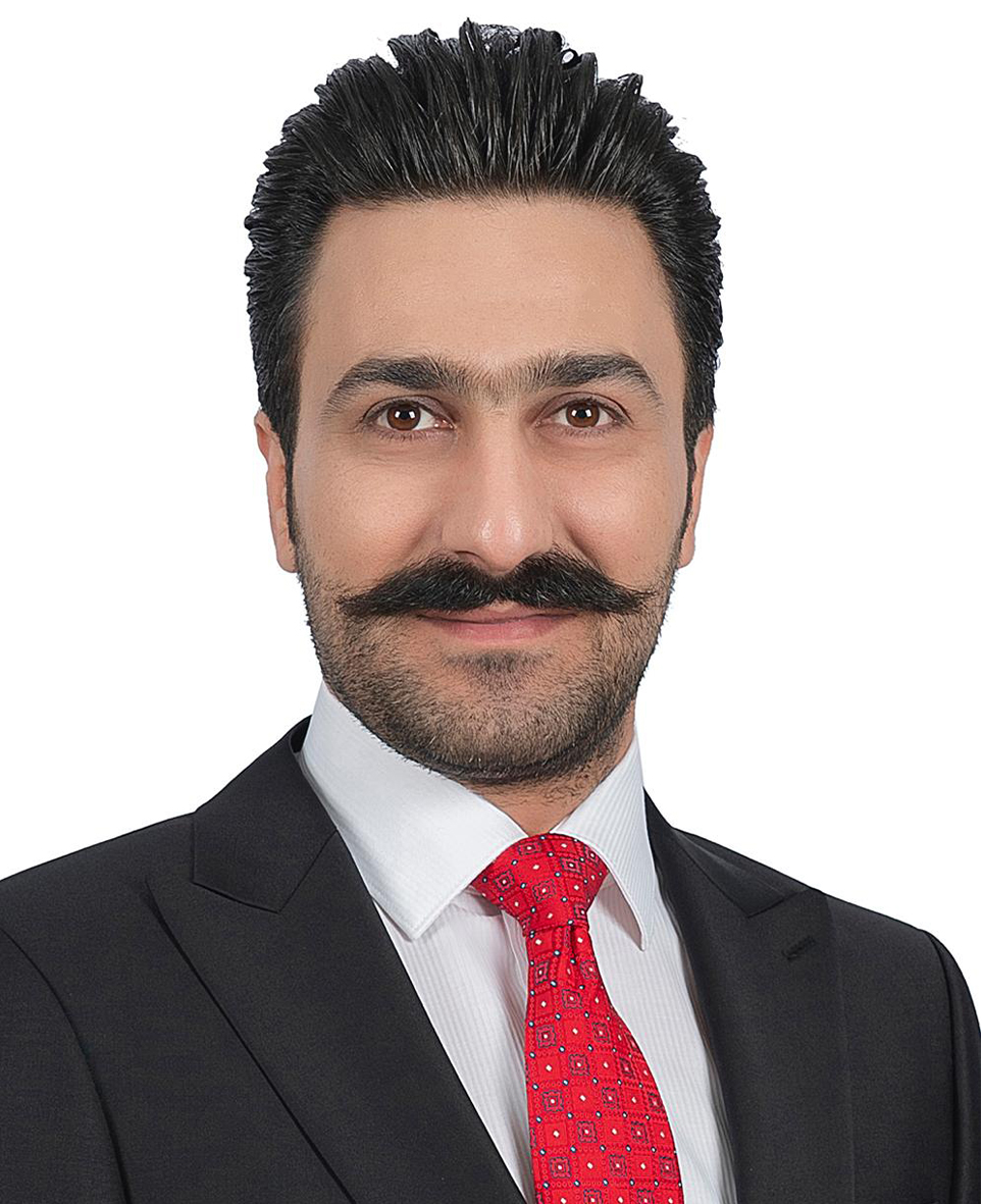 السفير محسن بارزانى