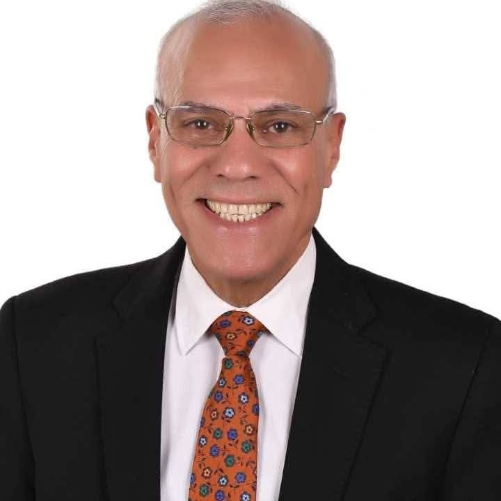 الشاعر / أحمد مرسى